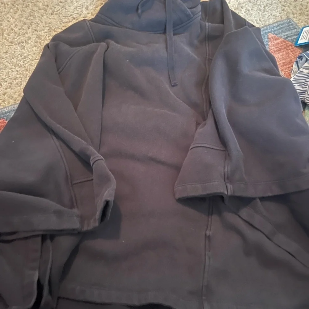 UGG PONCHO IN BLACK - Picture 4 of 12